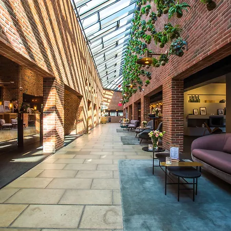 Hotel Comwell H C Andersen Dolce By Wyndham 4*